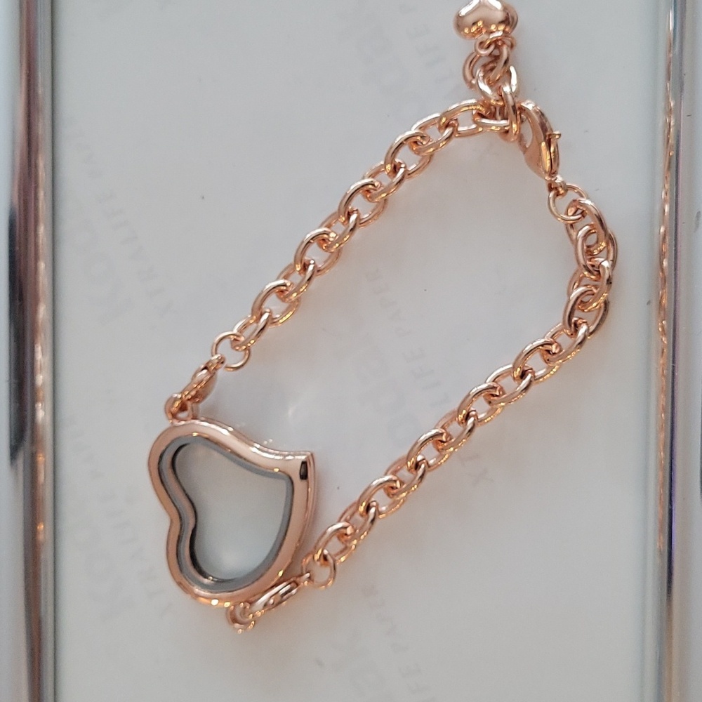 Charm holder bracelet